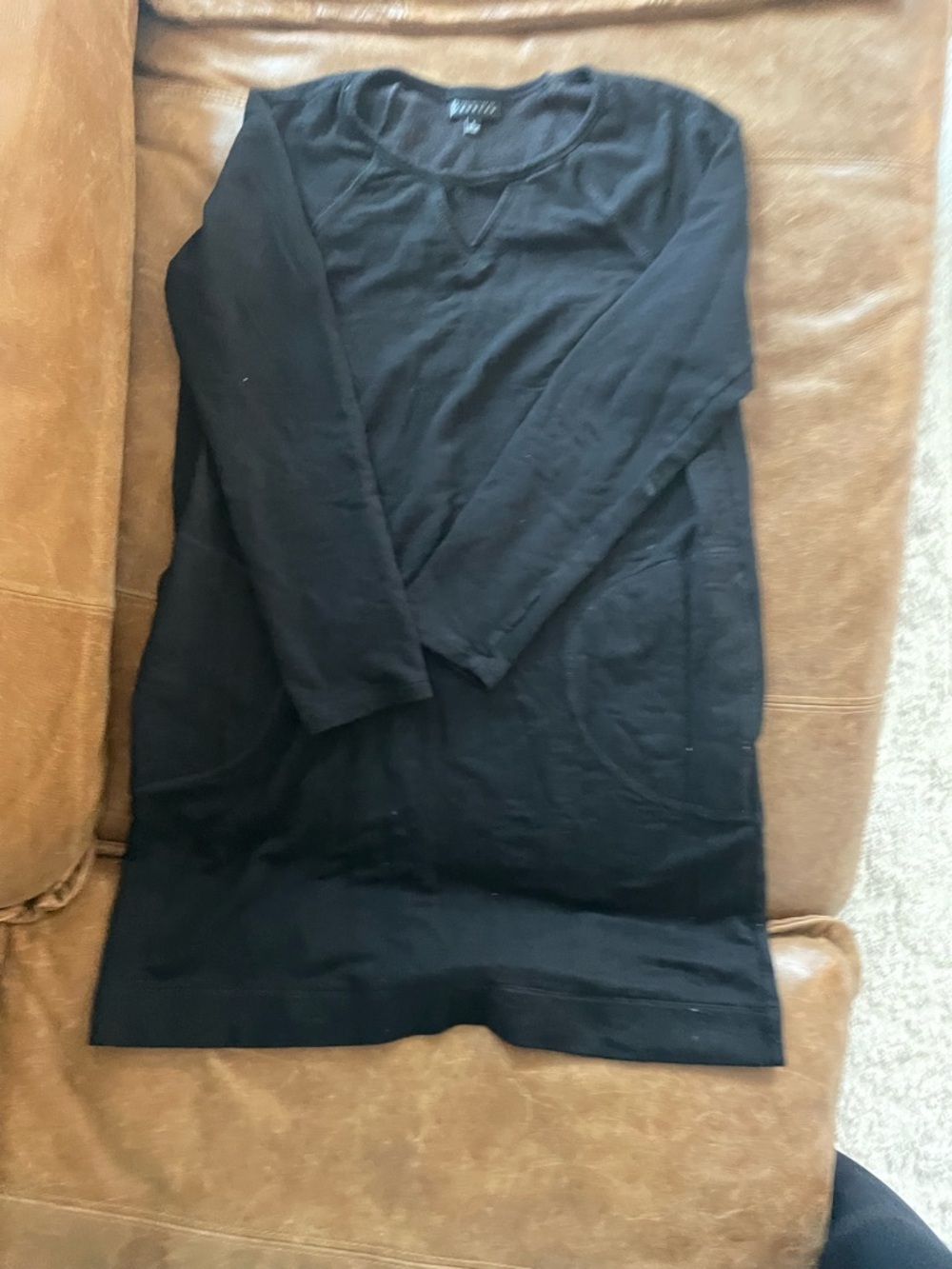 bobeau Black V-Notch Long Sleeve Tunic